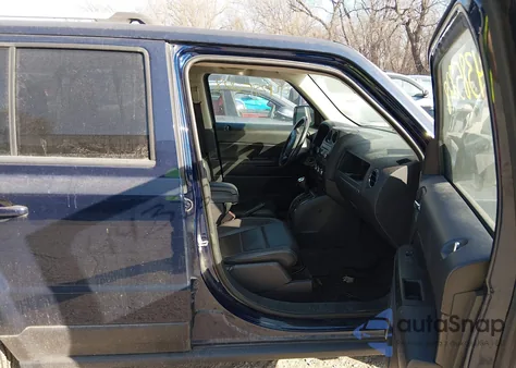 2016 Jeep Patriot High Altitude Edition z USA, uszkodzony, nr VIN 1C4NJPFA4GD801609